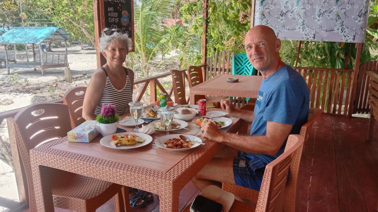 Yohana Cottage Tual Екстер'єр фото