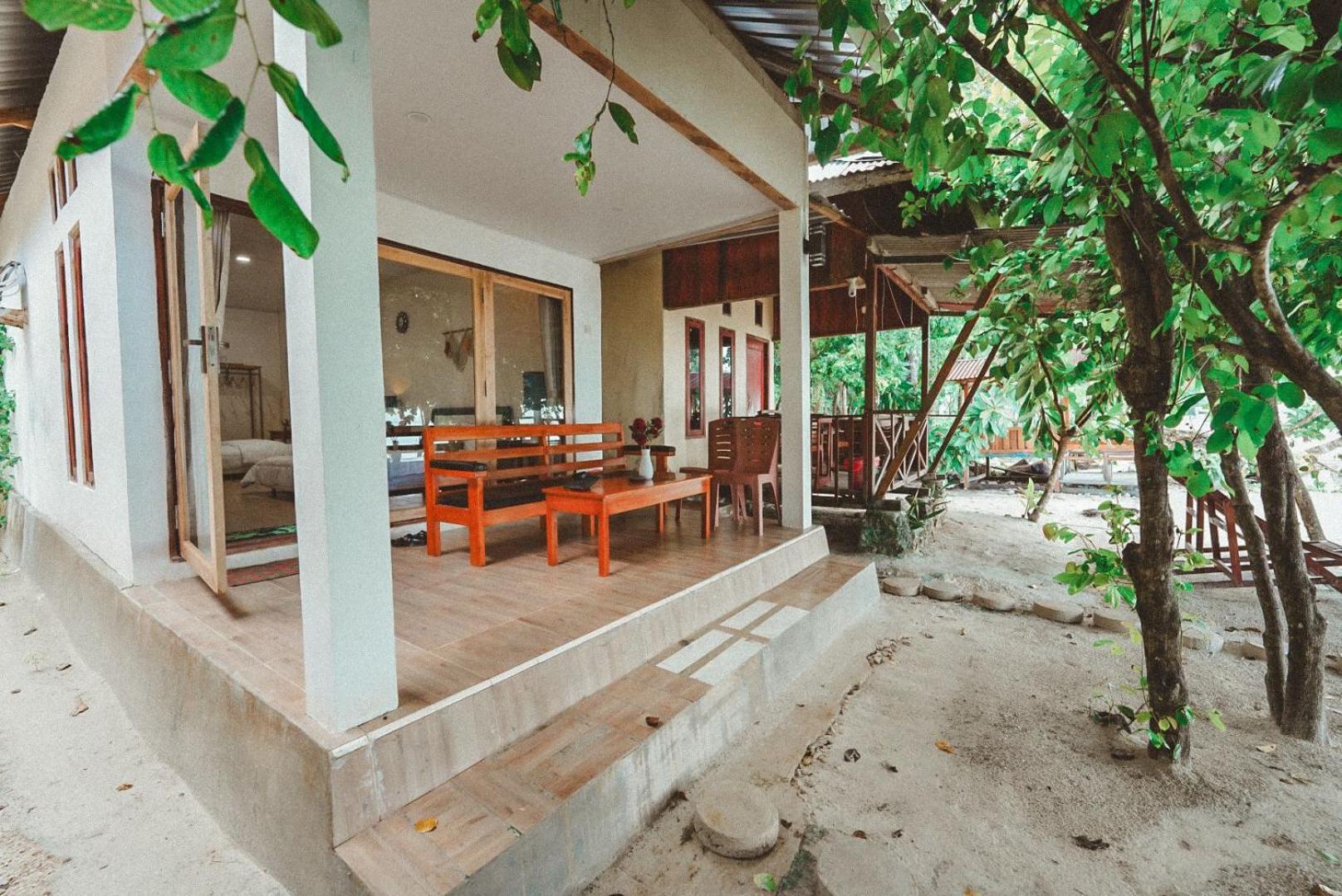 Yohana Cottage Tual Екстер'єр фото