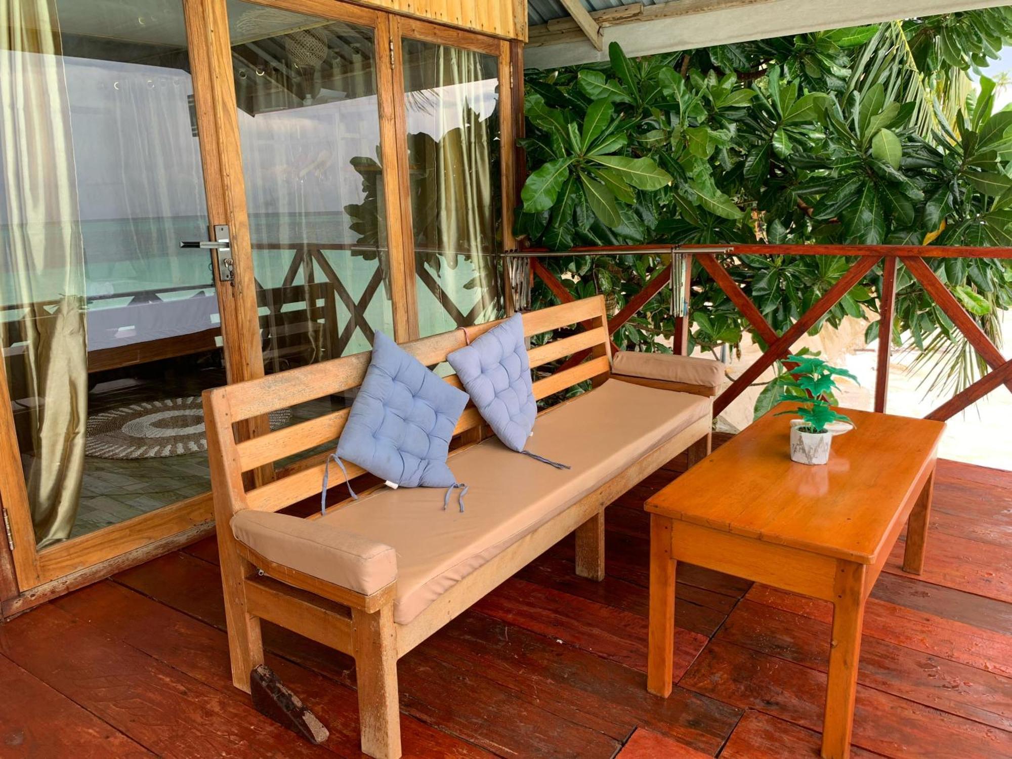 Yohana Cottage Tual Екстер'єр фото